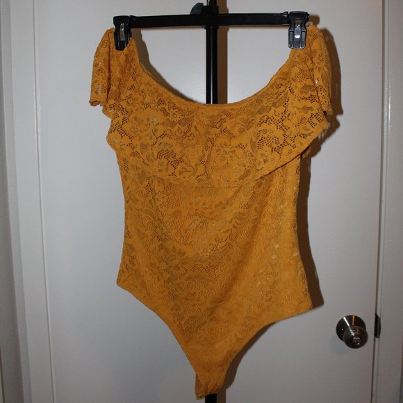 Guess Lace Bodysuit Off the Shoulder Size XL - Picture 1 of 8